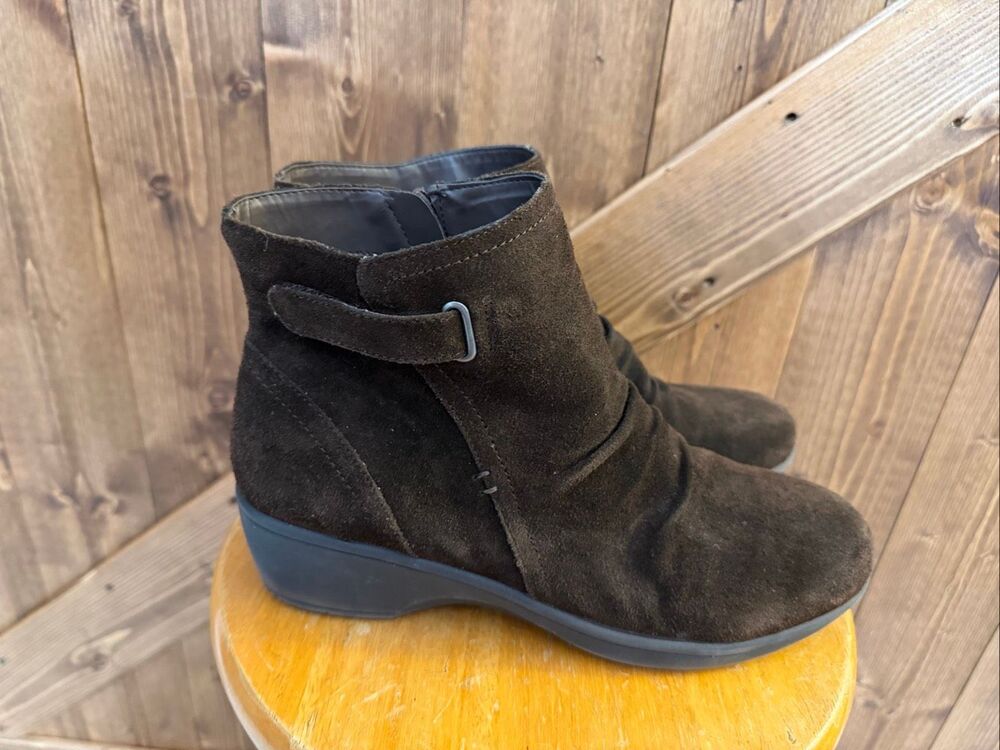 G.H. Bass & Co. Women’s Brown Suede Ankle Boots Size 9.5M